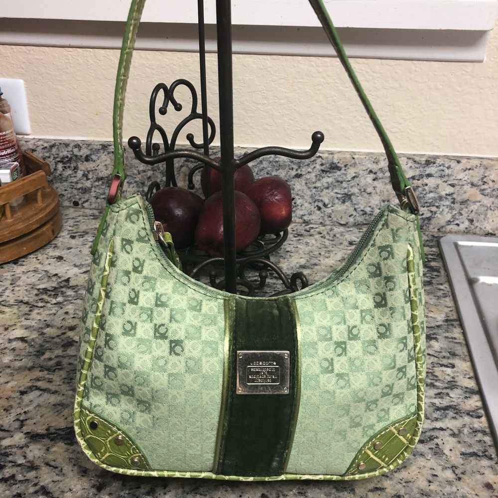 Very cute little purse